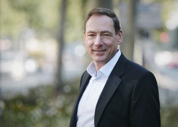Photo of DR Hans Hermes